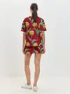 Женская пижама с шортами / Тюльпаны на красном фоне