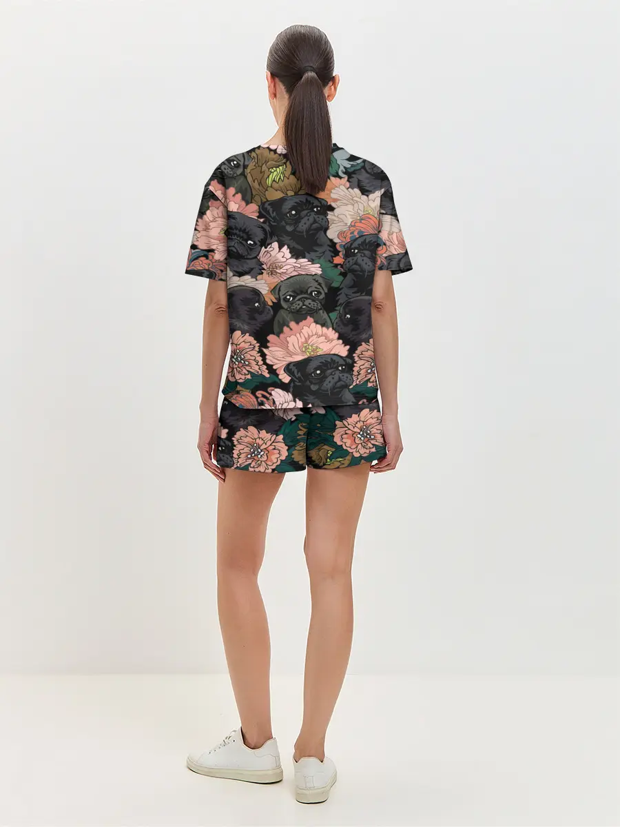 Женская пижама с шортами / Мопсы и Цветы