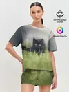 Женская пижама с шортами / черный кот на лугу
