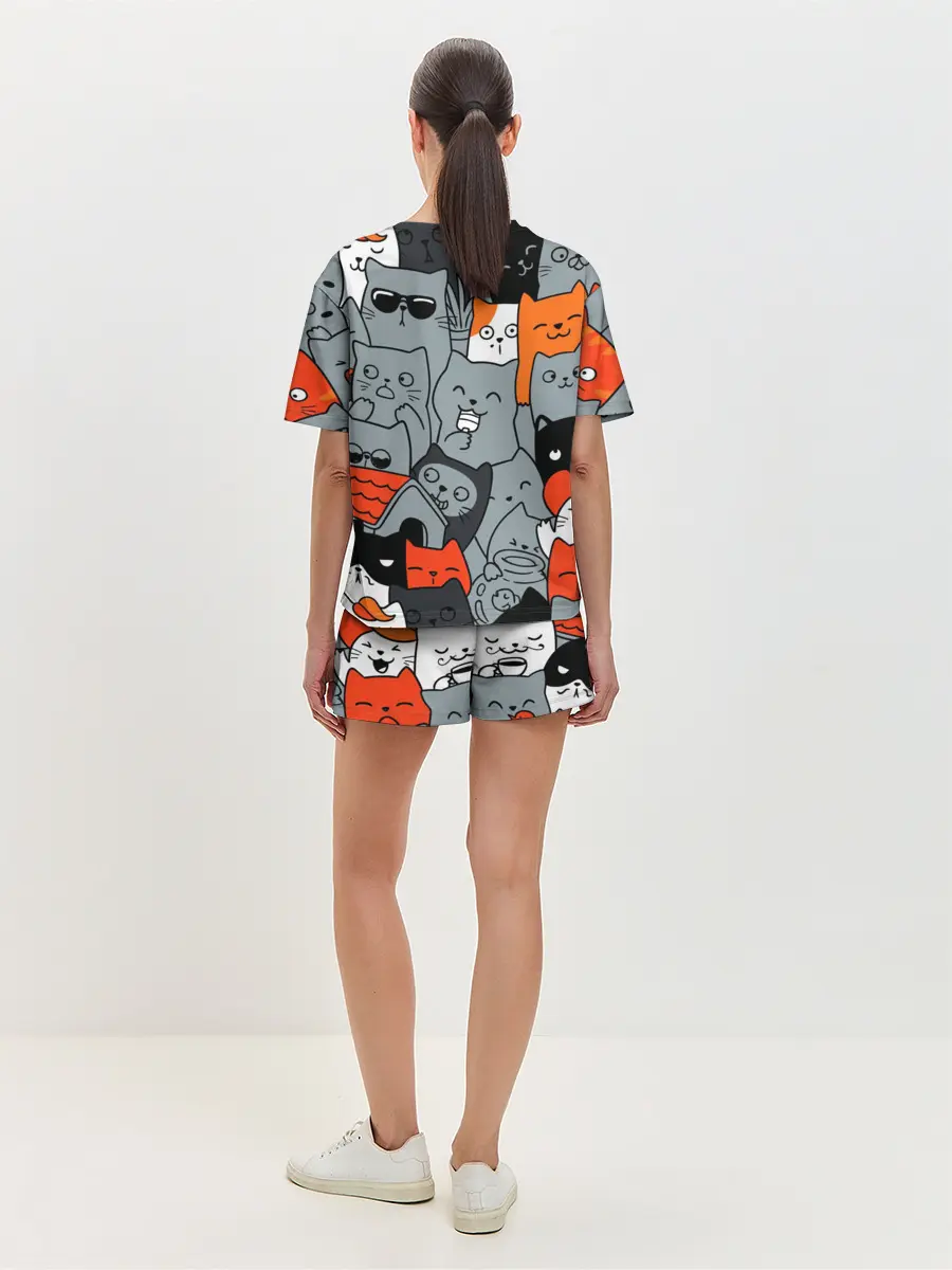 Женская пижама с шортами / Разноцветные коты