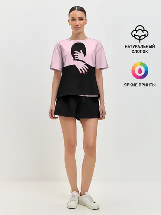 Женская пижама с шортами / Объятия и страсть