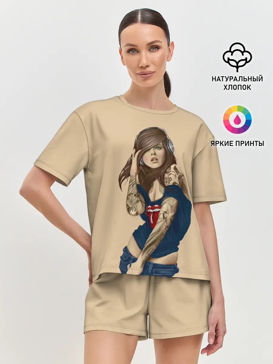 Женская пижама с шортами / ДевушКа слушает Музыку