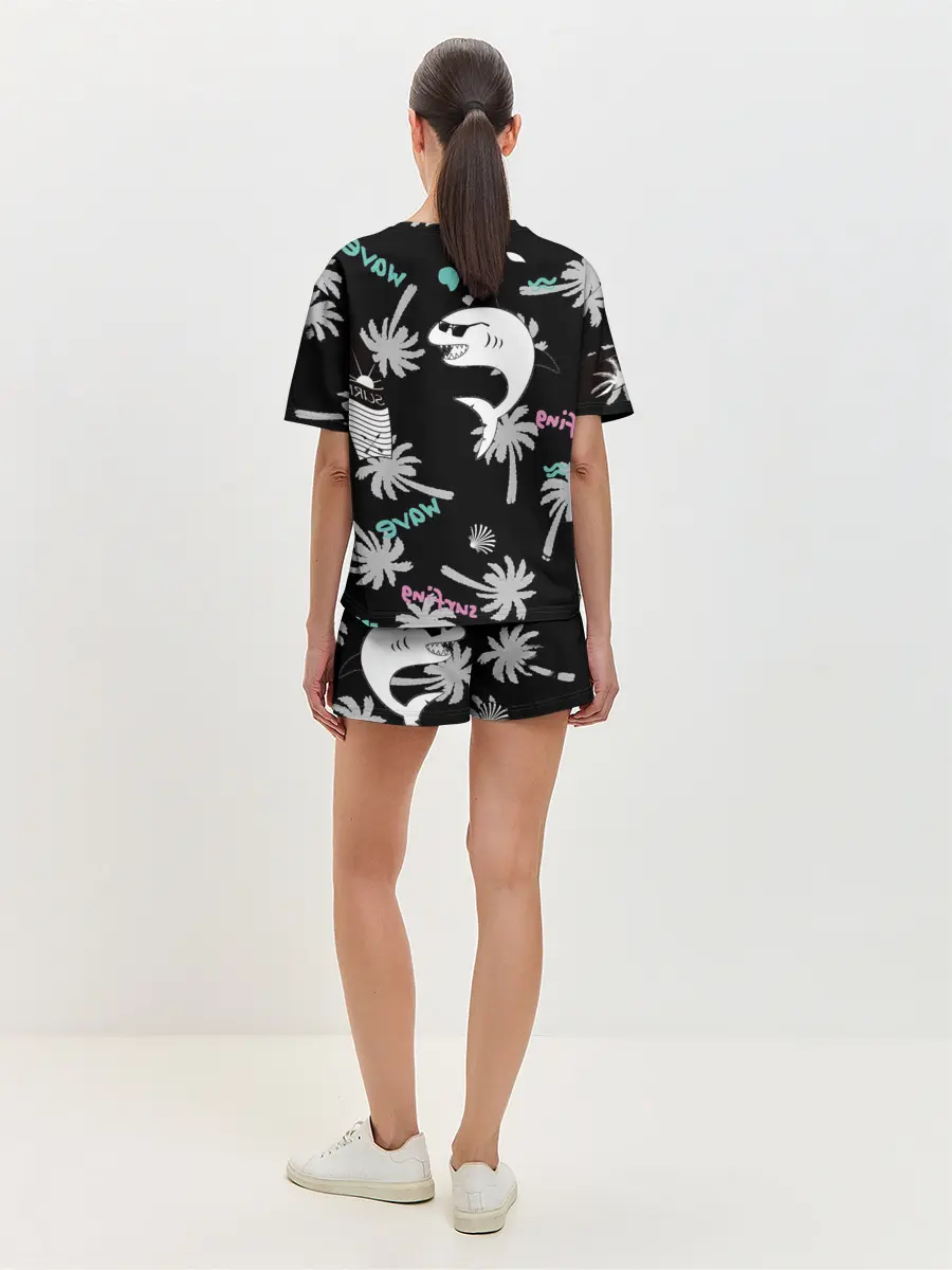 Женская пижама с шортами / Акула и серфинг