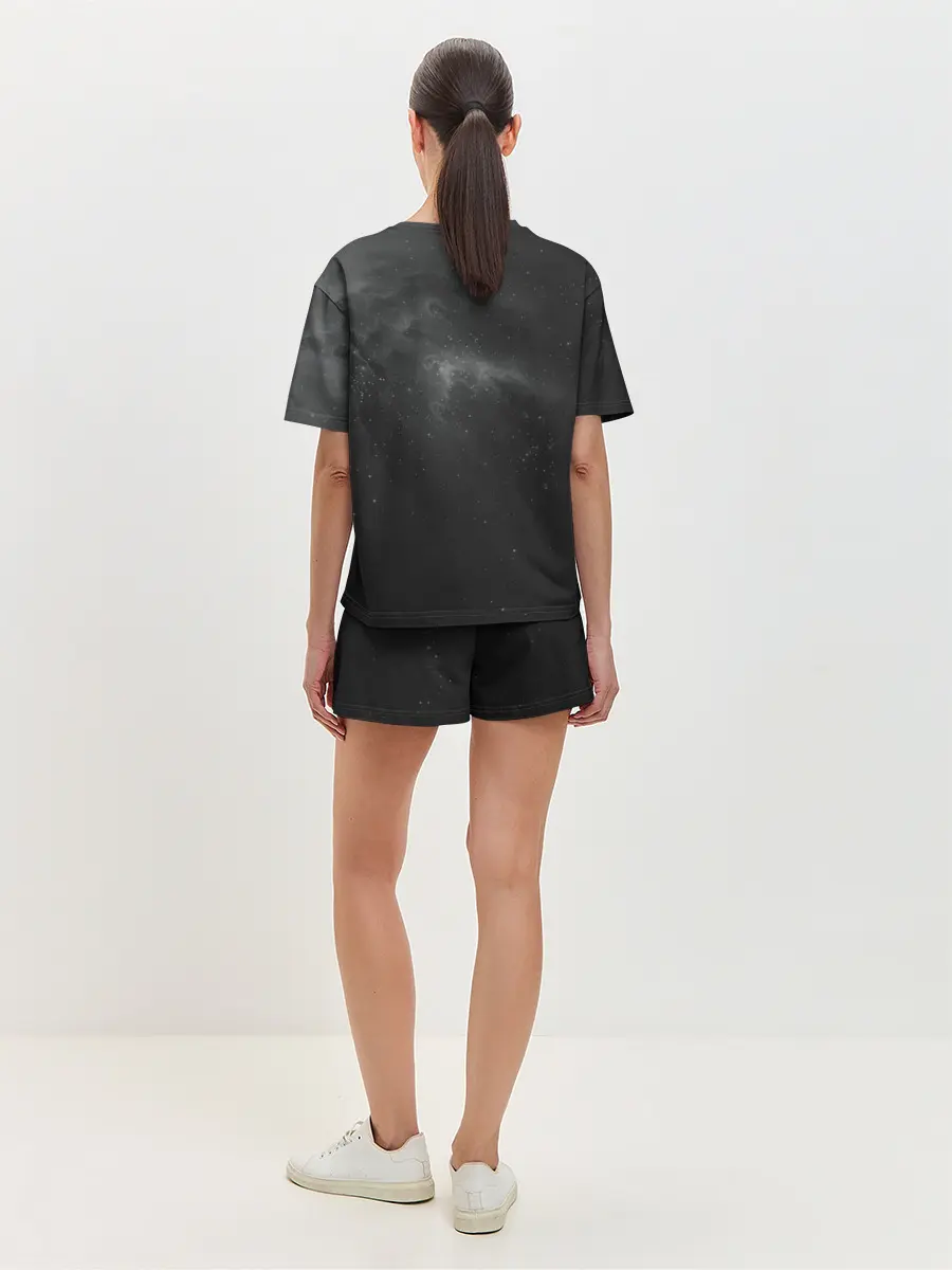 Женская пижама с шортами / Бескрайний космос