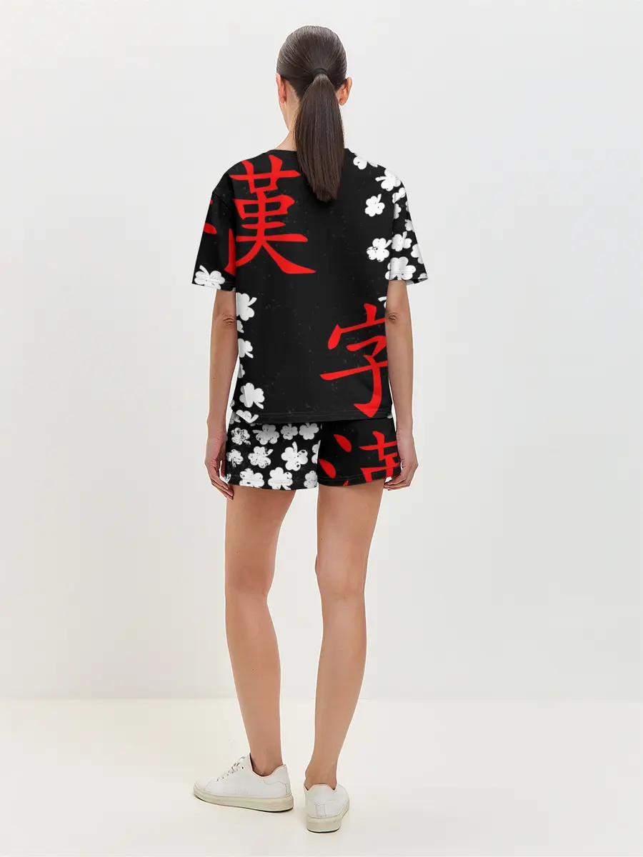 Женская пижама с шортами / Логотип черный клевер и маленькие листья