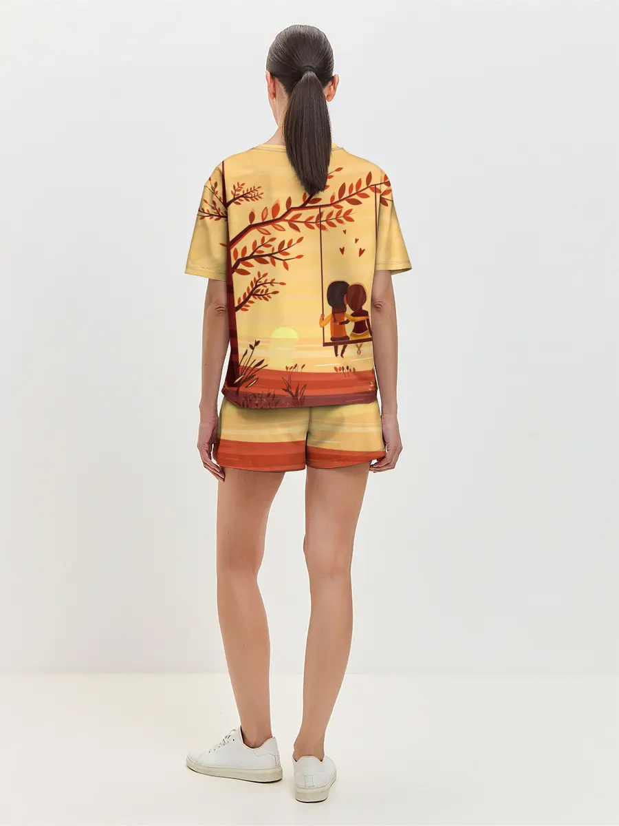 Женская пижама с шортами / Романтика. Пара на качелях