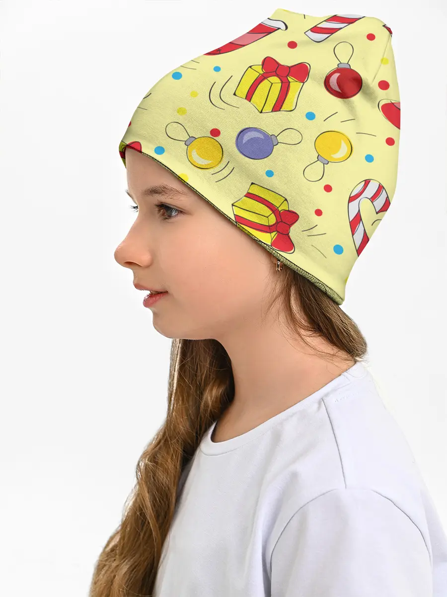 Детская шапка / Новогодний узор на желтом фоне