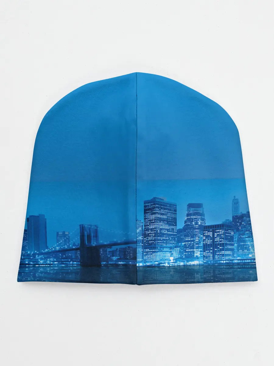 Детская шапка / вид на ночной мегаполис