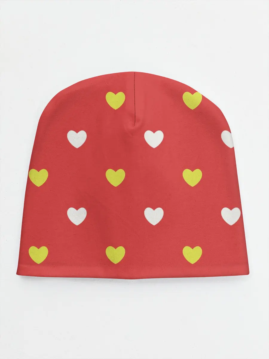 Детская шапка / Сердечки на красном паттерн