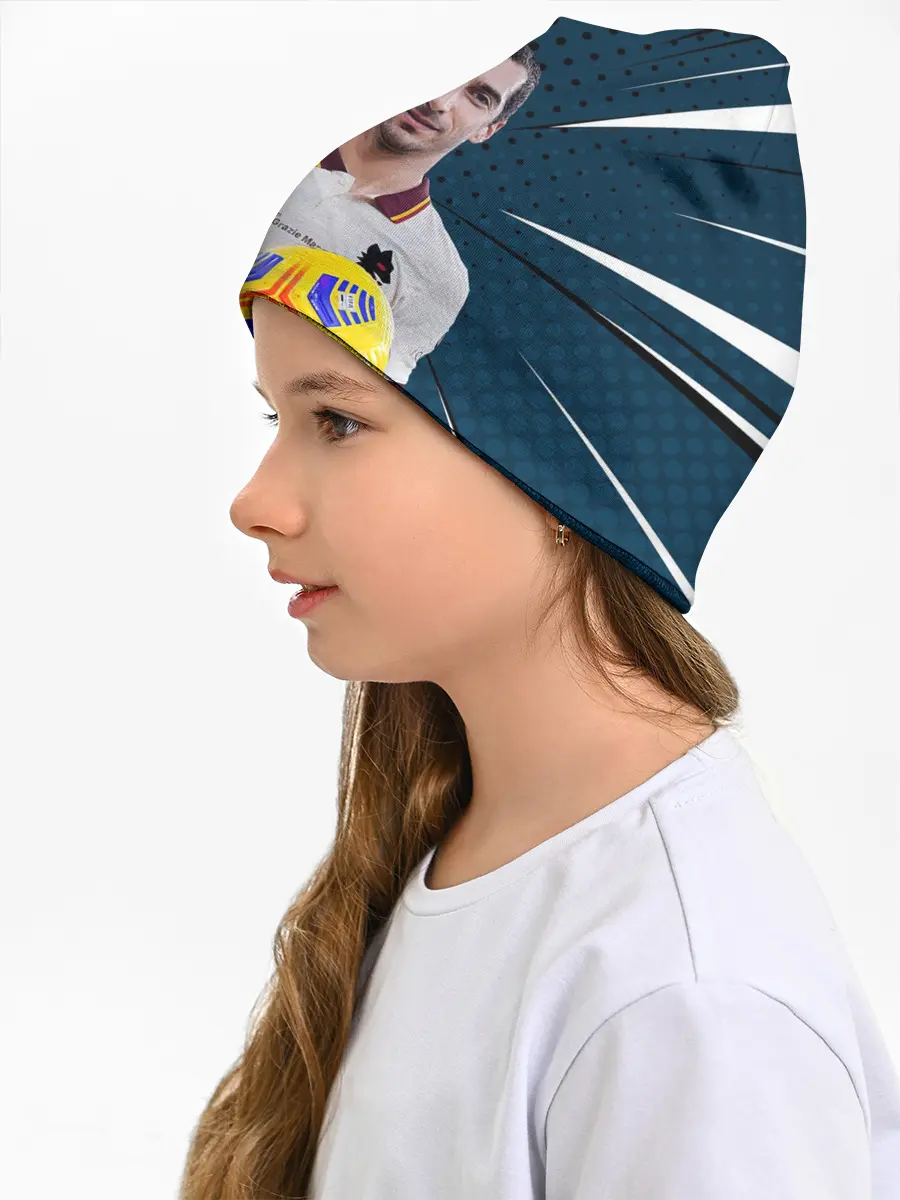 Детская шапка / Генрих Мхитарян