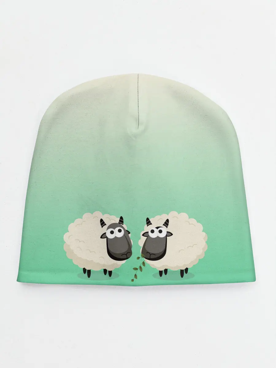 Детская шапка / две овечки пасутся на лугу