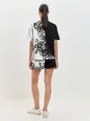 Женская пижама с шортами / Черно-белый узор.