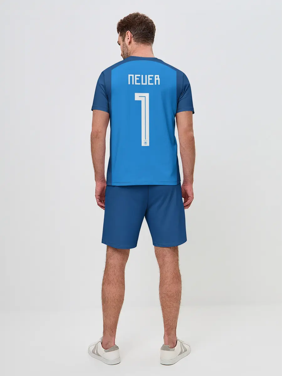 Мужской костюм с шортами / Neuer WC 2018