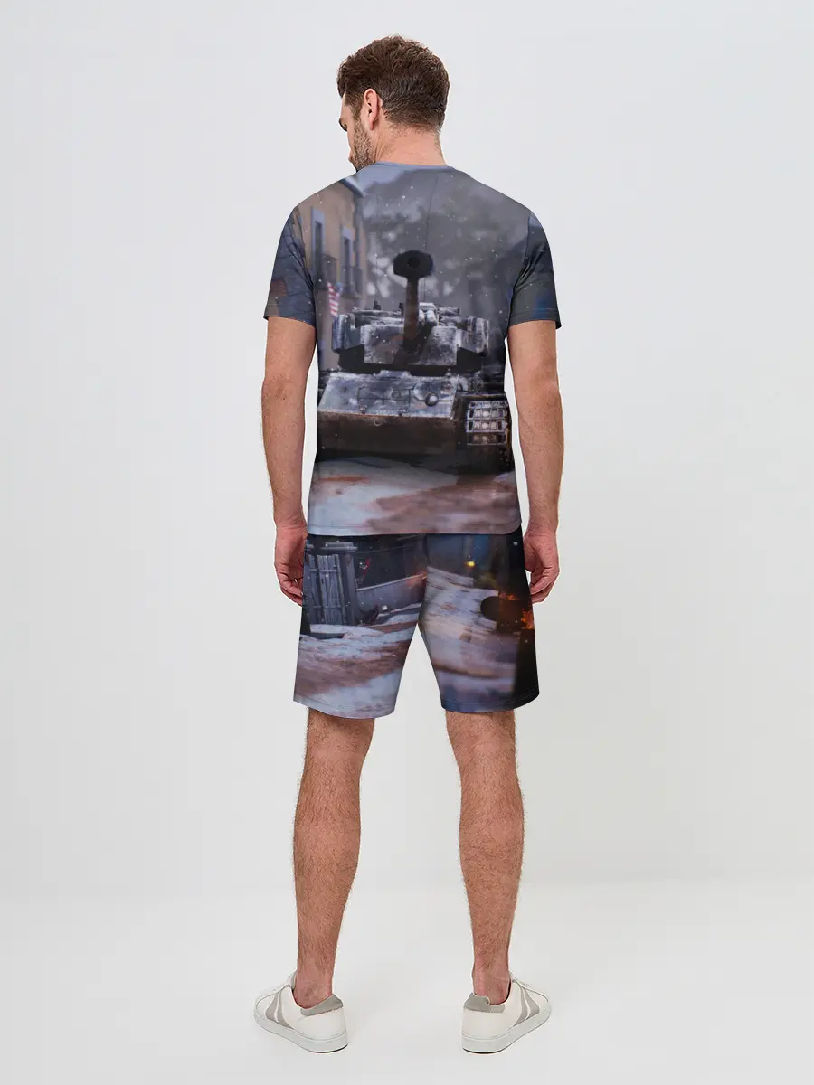 Мужской костюм с шортами / Танк в засаде