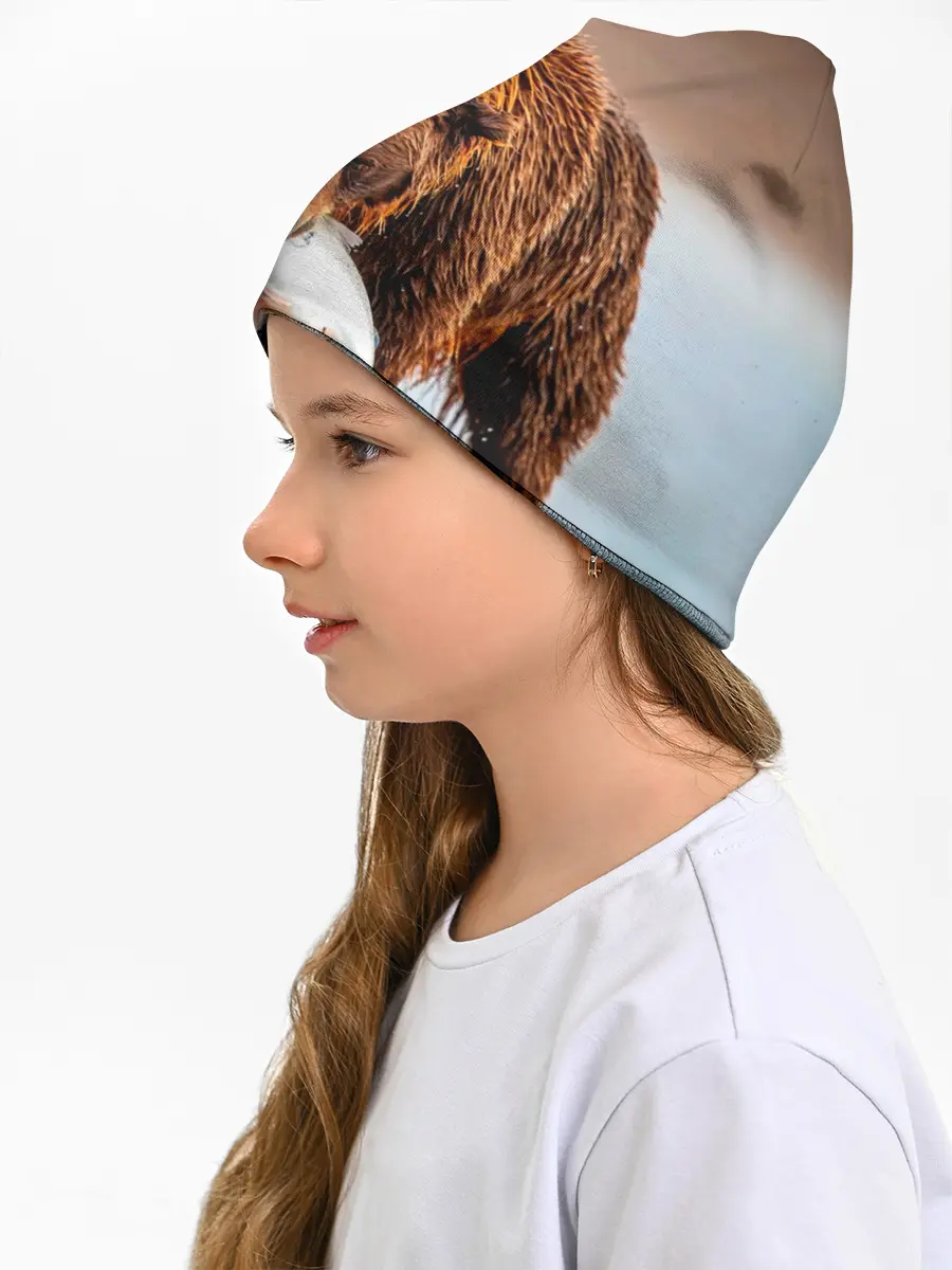 Детская шапка / Медведь с рыбой во рту