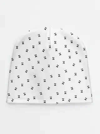 Детская шапка / Нахмурившееся лицо