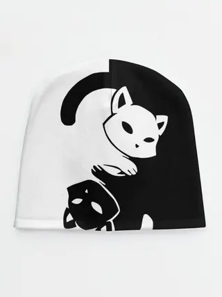 Детская шапка / Черный и белый кот кувыркаются.