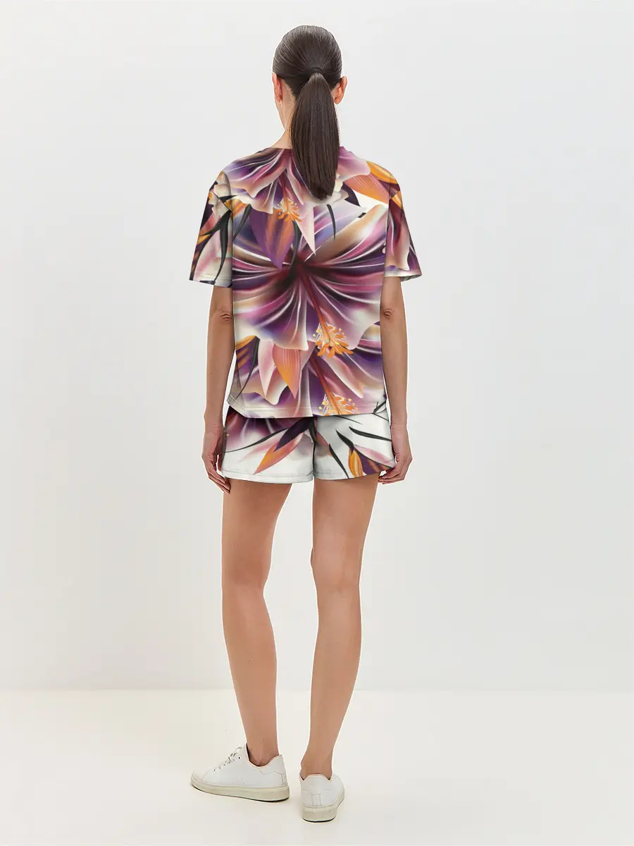 Женская пижама с шортами / Необычный цветок