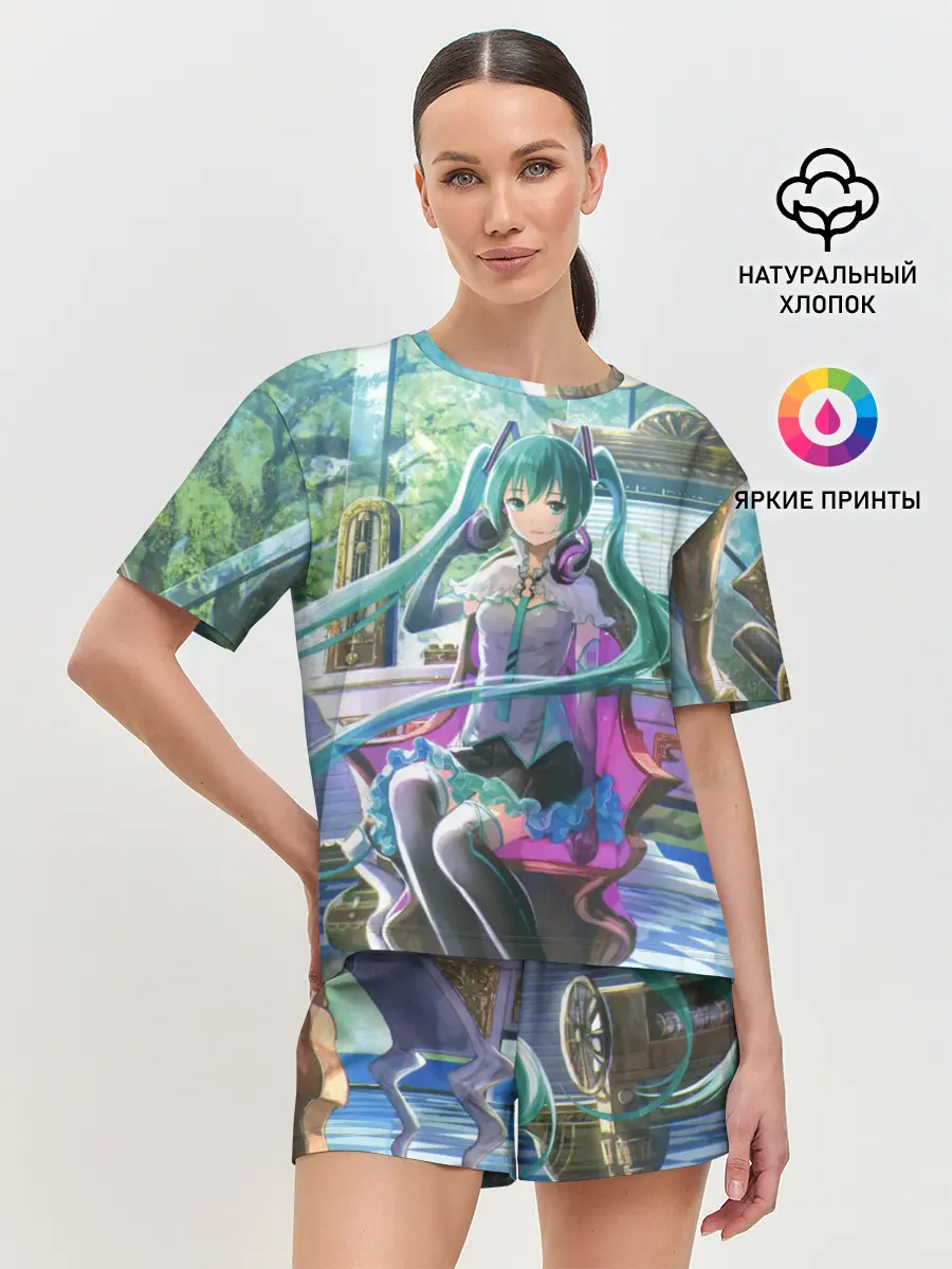 Женская пижама с шортами / Мика Хацуне за фортепиано