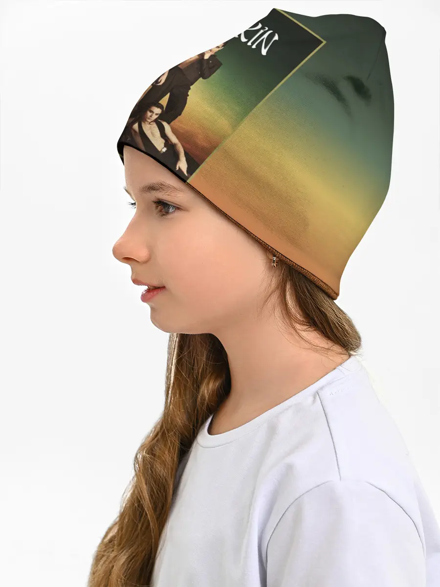 Детская шапка / Maneskin в лучах заката