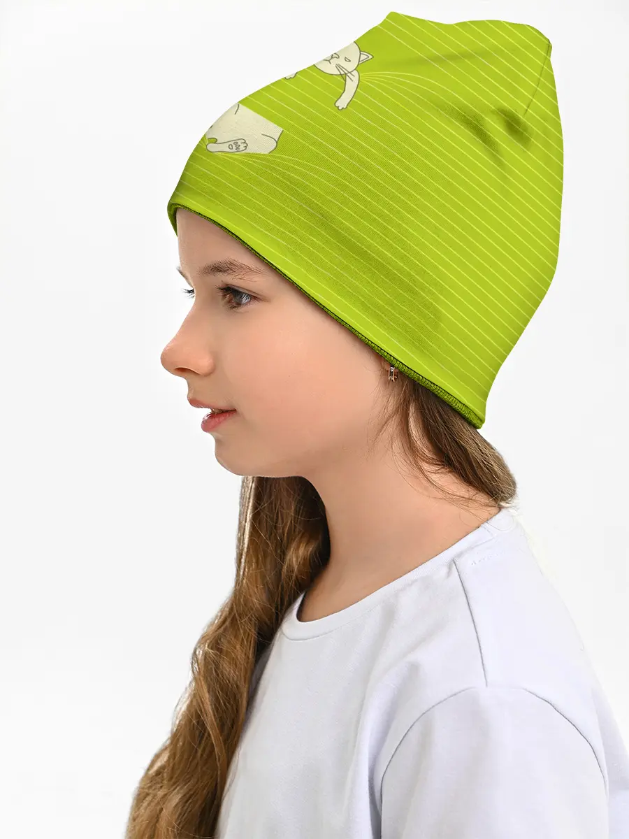 Детская шапка / Котик запутался в нитках