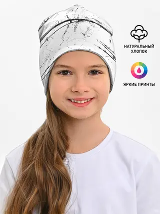 Детская шапка / ИСПАЧКАННЫЙ КРАСКОЙ