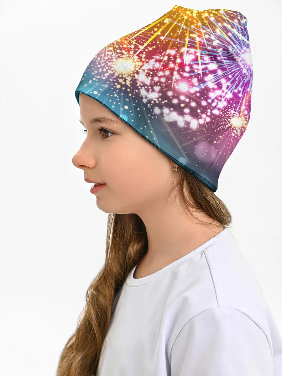 Детская шапка / Атмосфера праздника, яркий салют