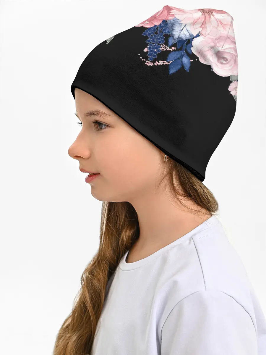 Детская шапка / цветы на черном