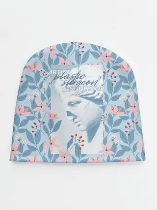 Детская шапка / Художник. Пластический хирург