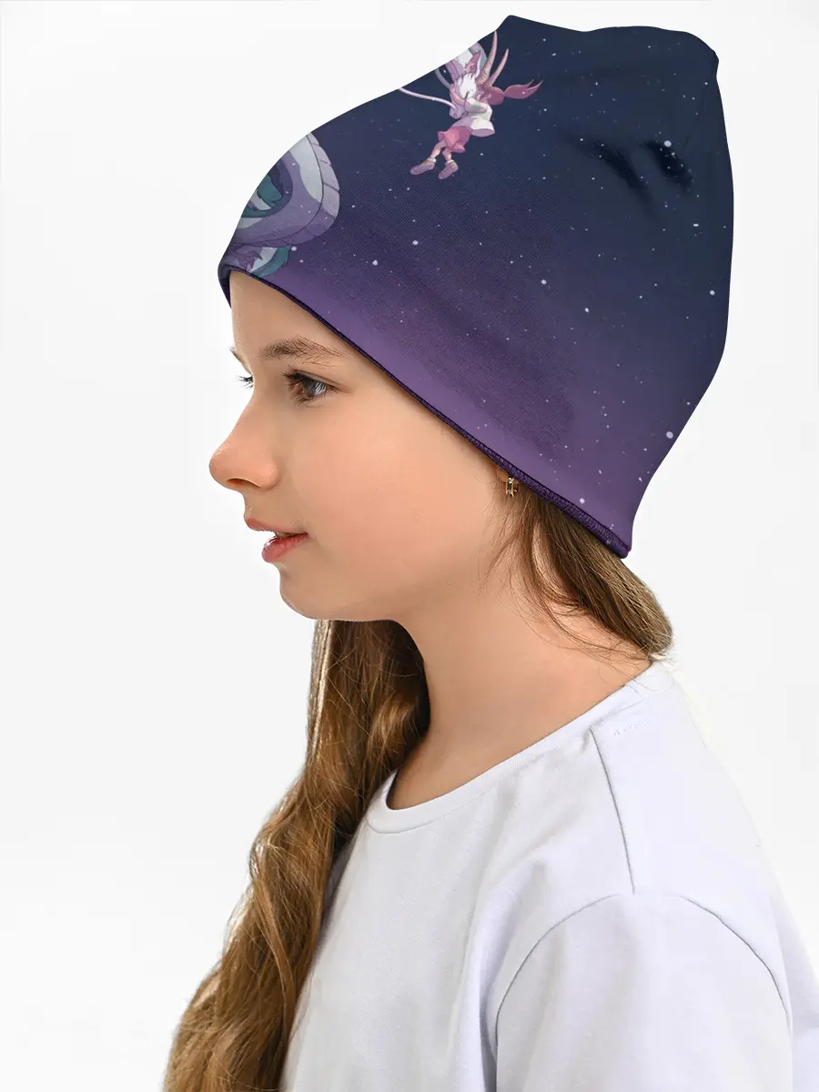 Детская шапка / Тихиро летает с драконом в ночном небе