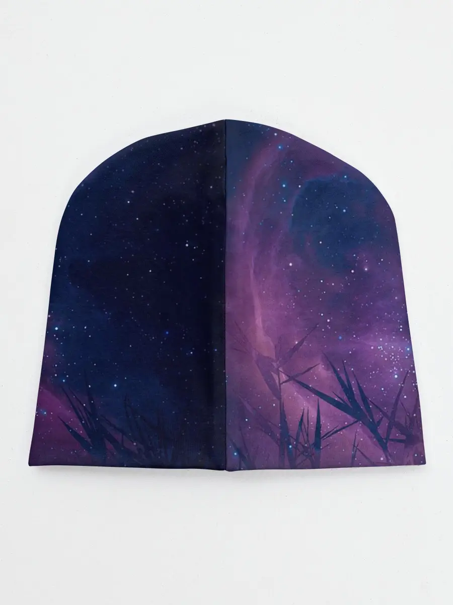 Детская шапка / Кошка играет с бабочкой