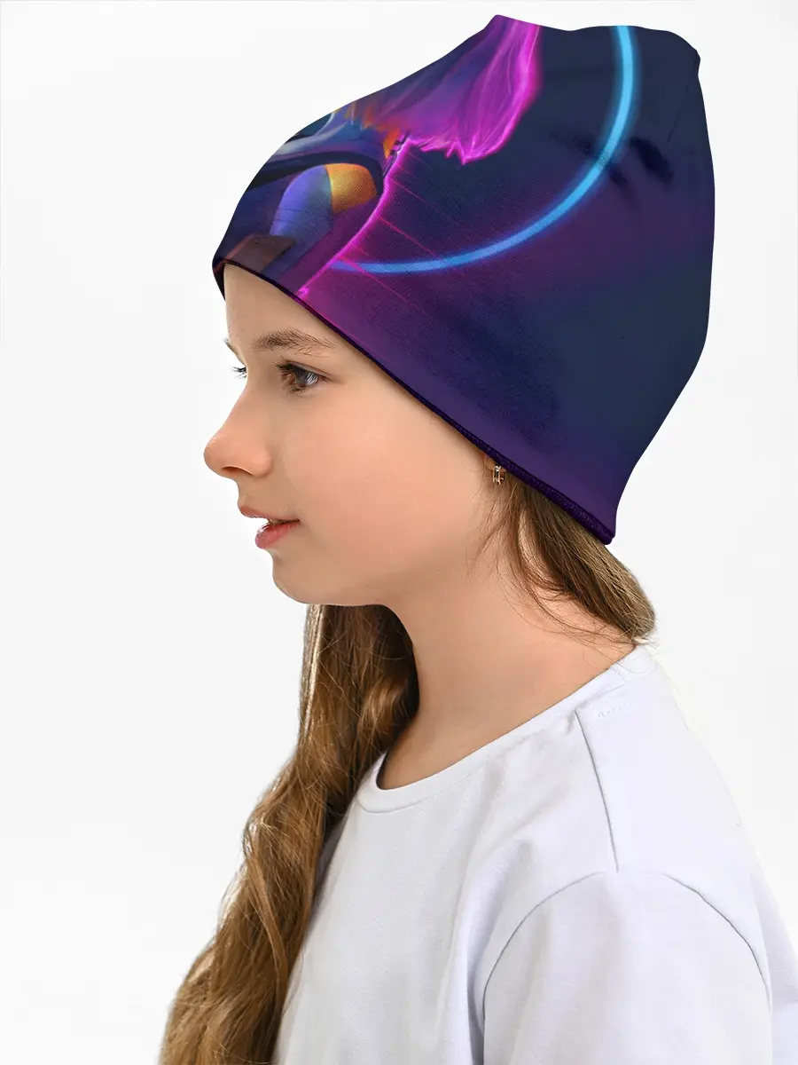 Детская шапка / Девушка в неоне