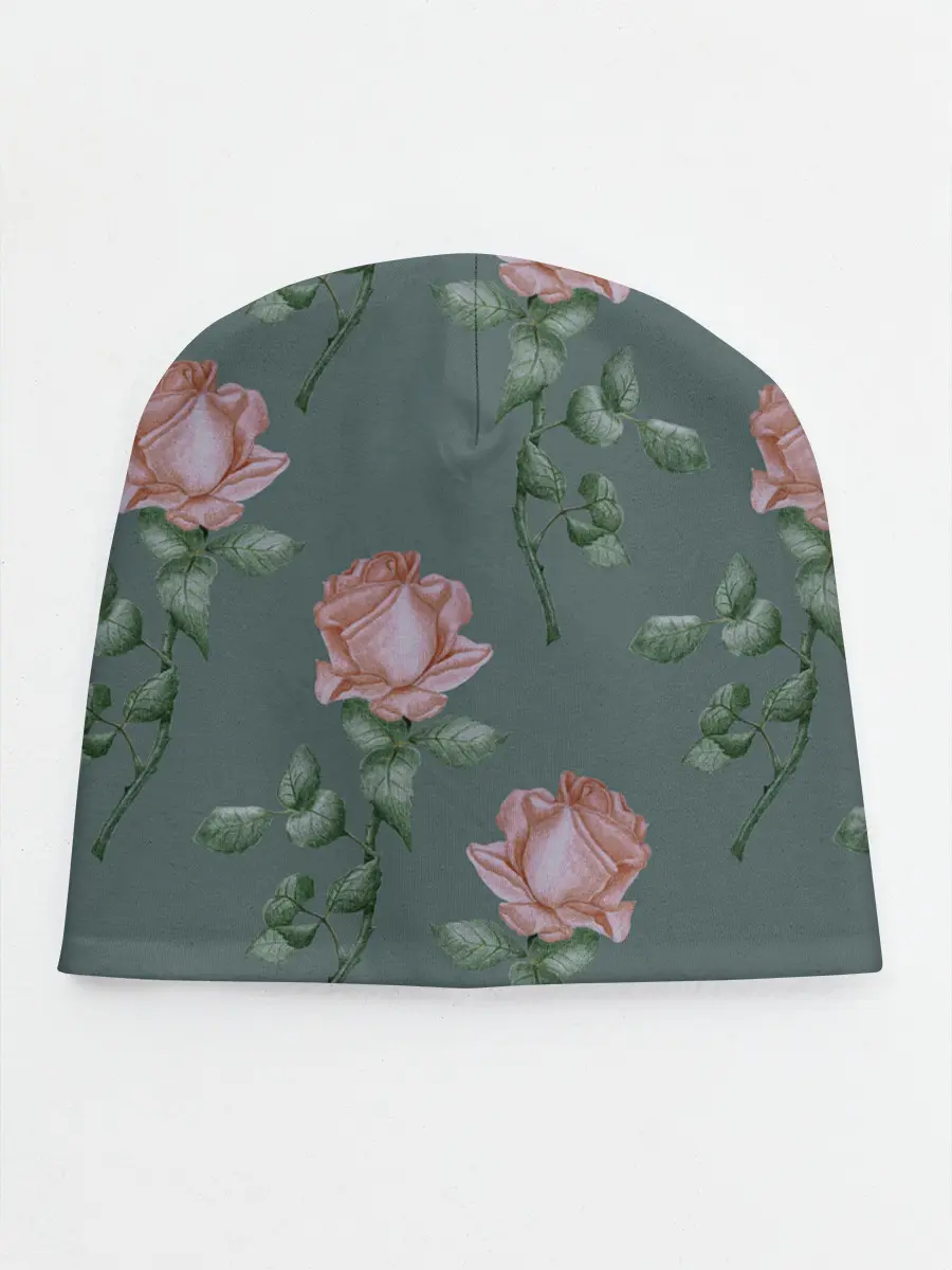 Детская шапка / Красные розы на зеленом фоне