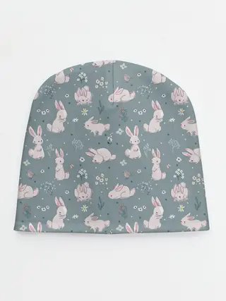 Детская шапка / Зайцы на лужайке