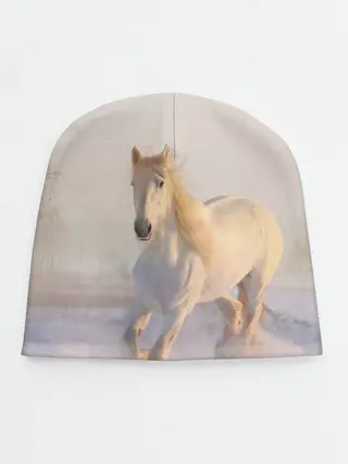 Детская шапка / Белая лошадь на снегу