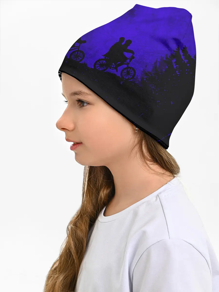 Детская шапка / Очень странные дела