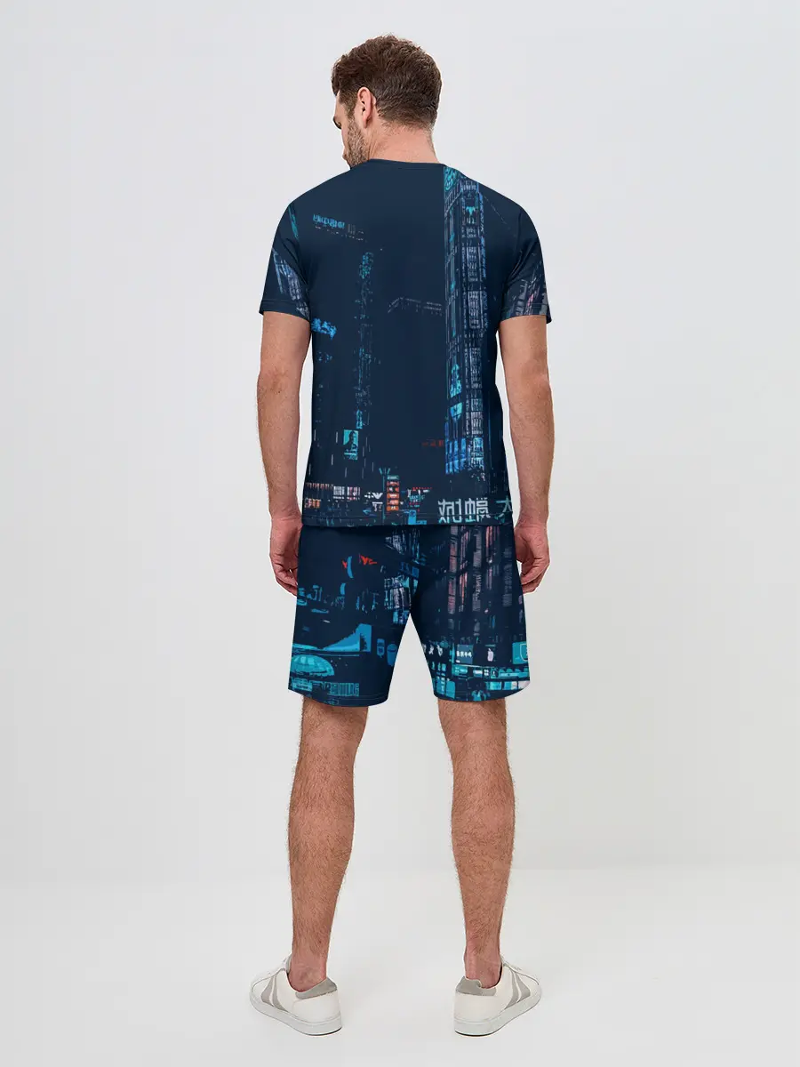 Мужской костюм с шортами / Ято на фоне города