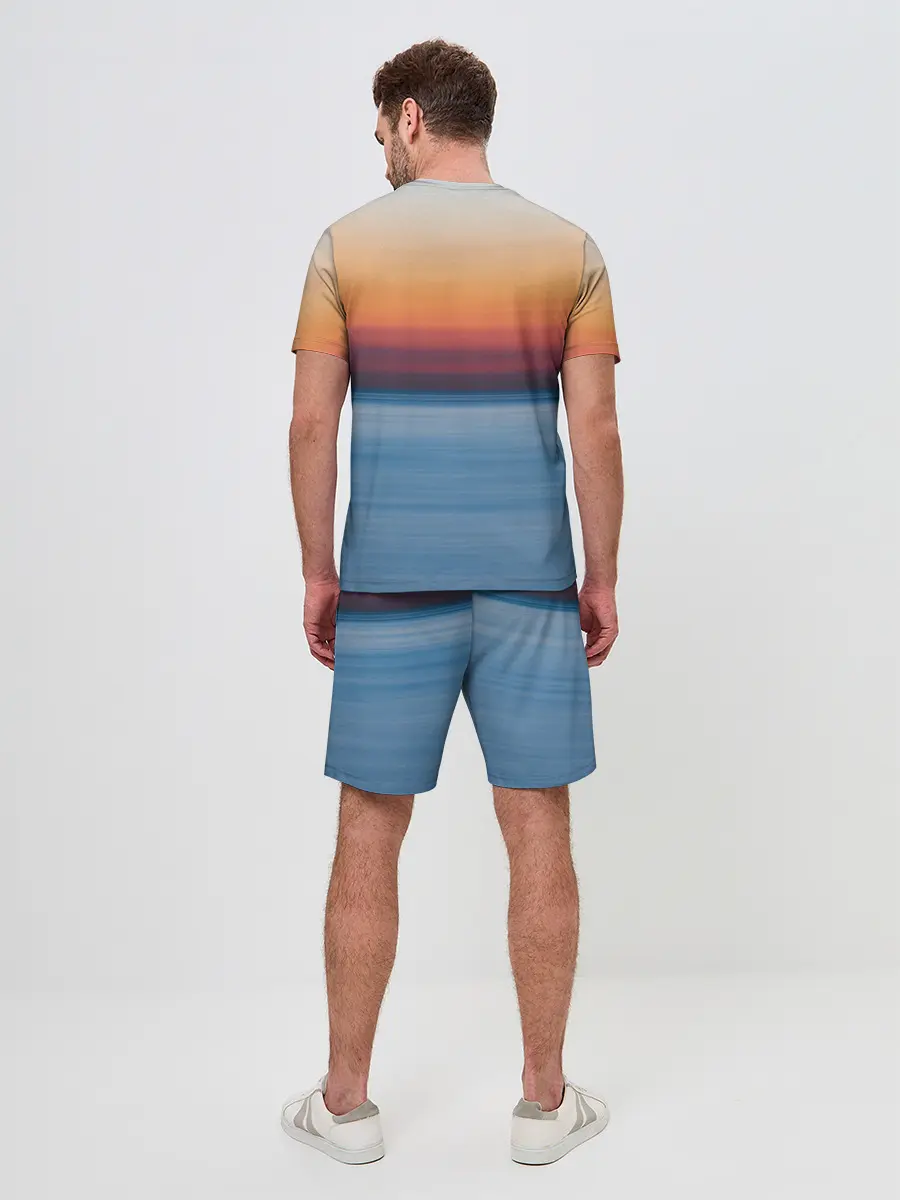 Мужской костюм с шортами / Рассвет на берегу