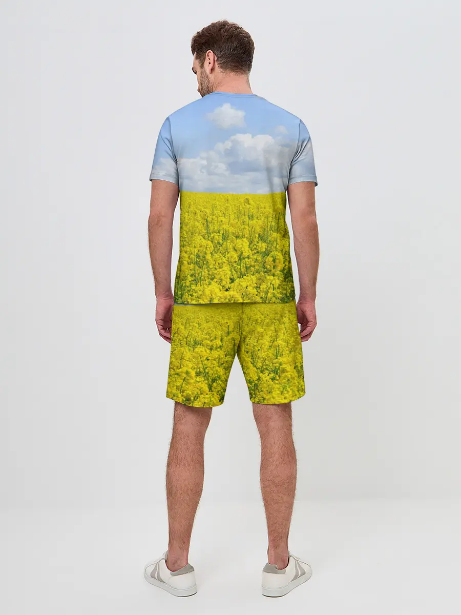 Мужской костюм с шортами / Желтый цвет весны