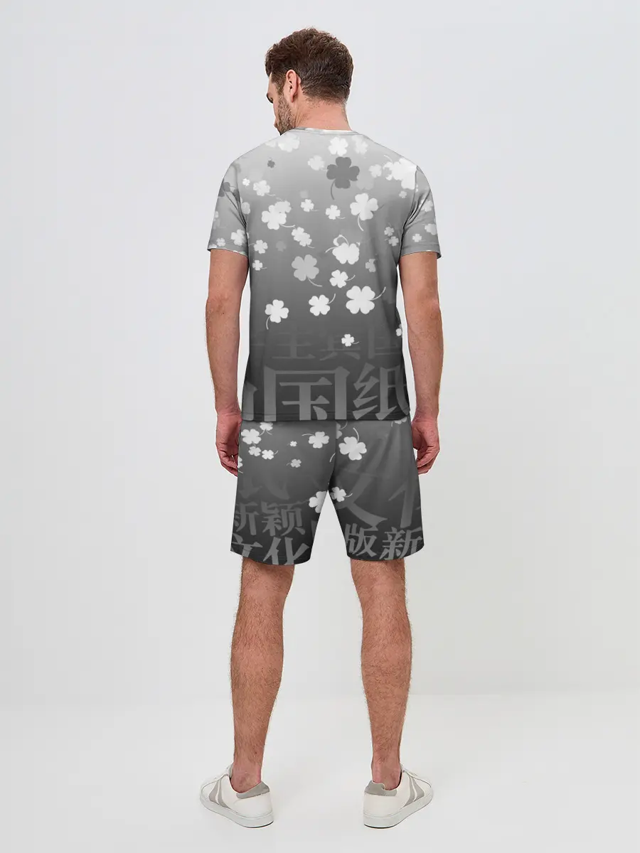 Мужской костюм с шортами / Черный логотип Клевера на сером градиенте