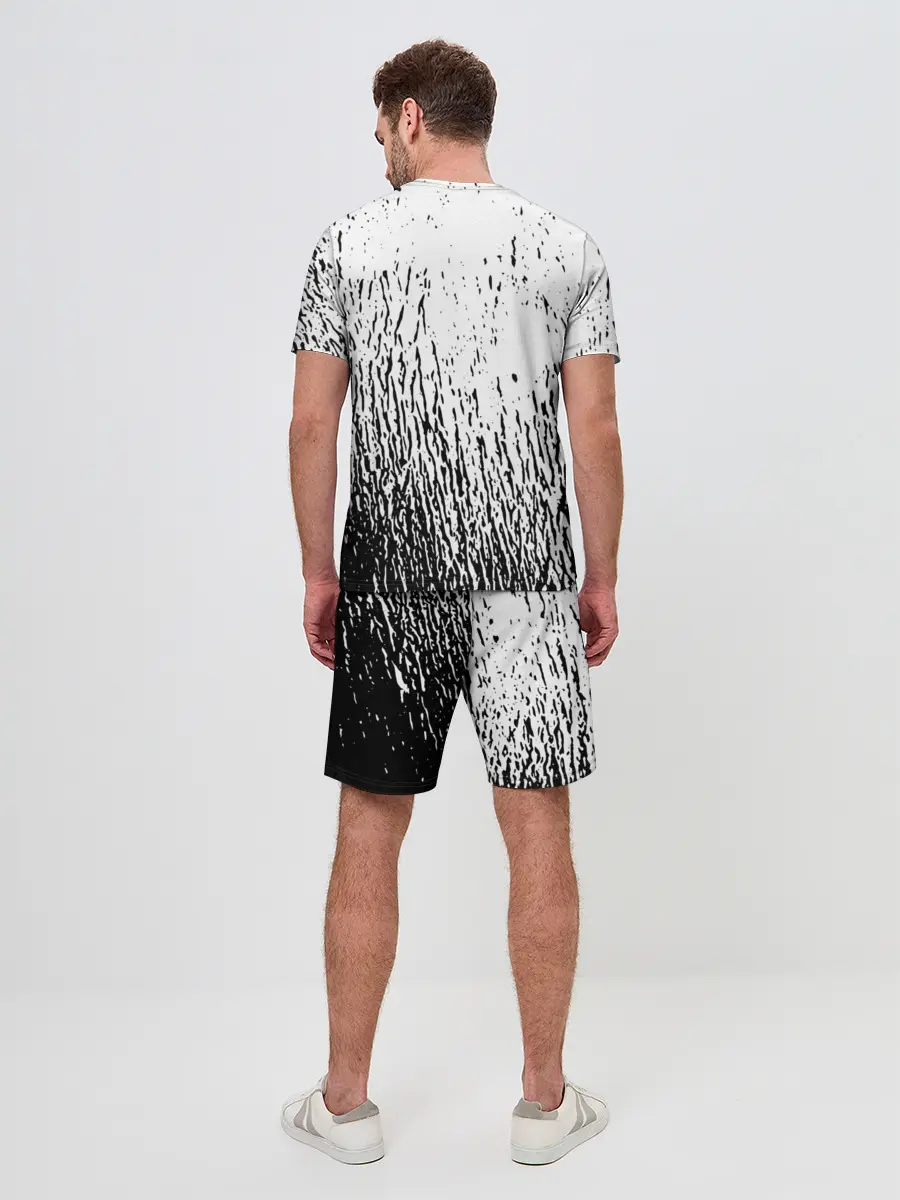 Мужской костюм с шортами / Черный клевер на едко белом фоне