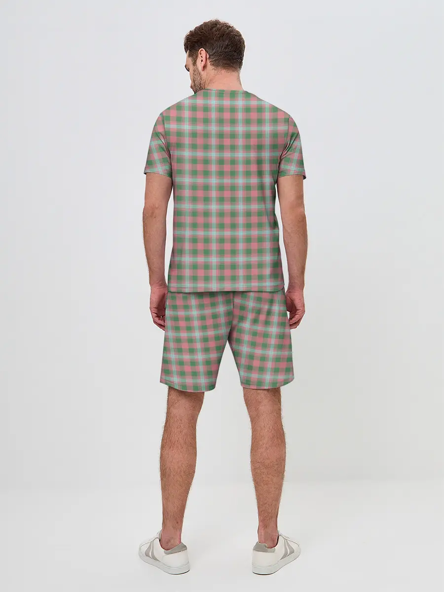 Мужской костюм с шортами / Узор в клетку