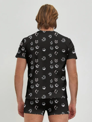 Мужские трусы с футболкой / Корми демонов по расписанию