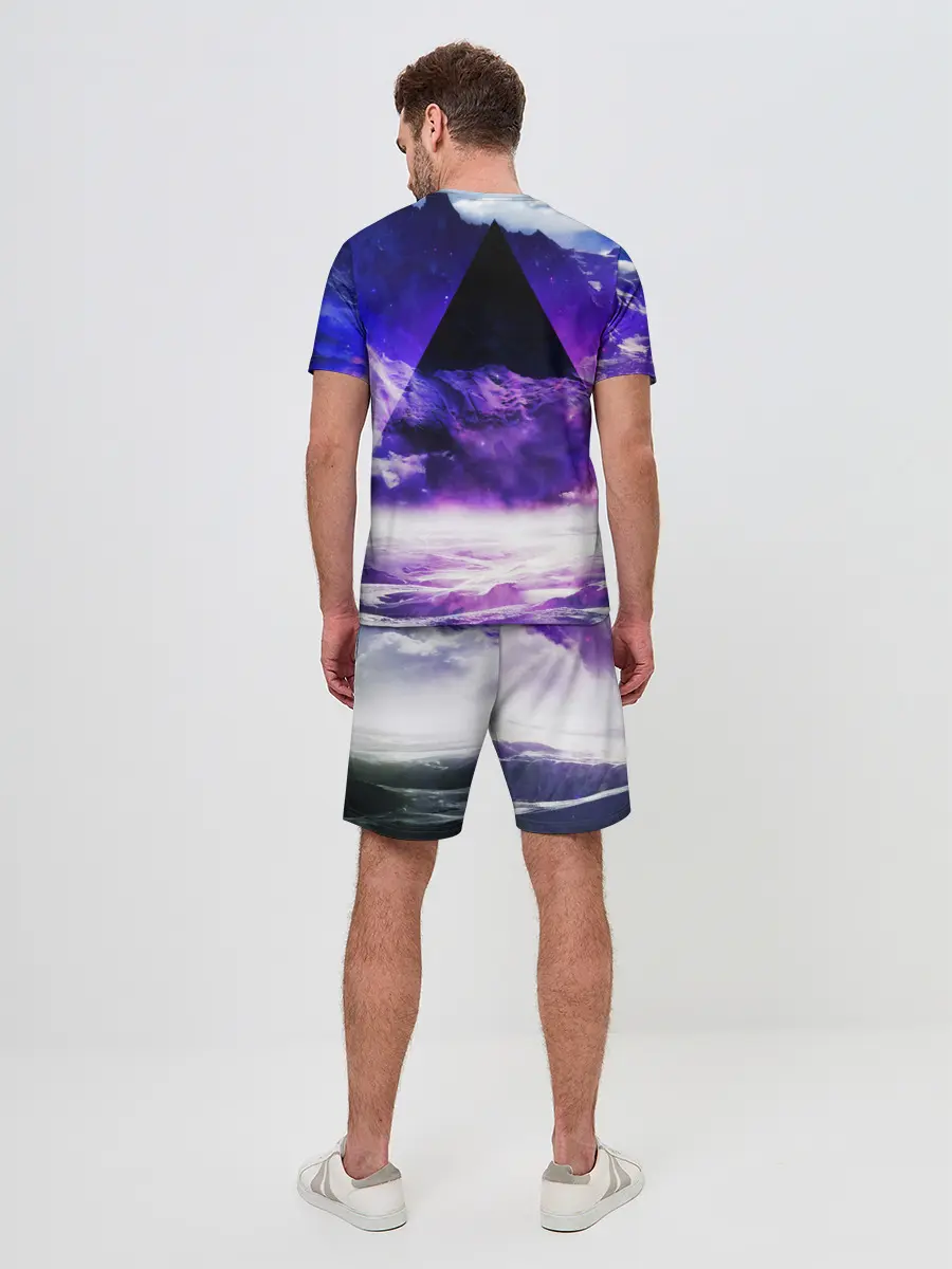 Мужской костюм с шортами / Космический треугольник