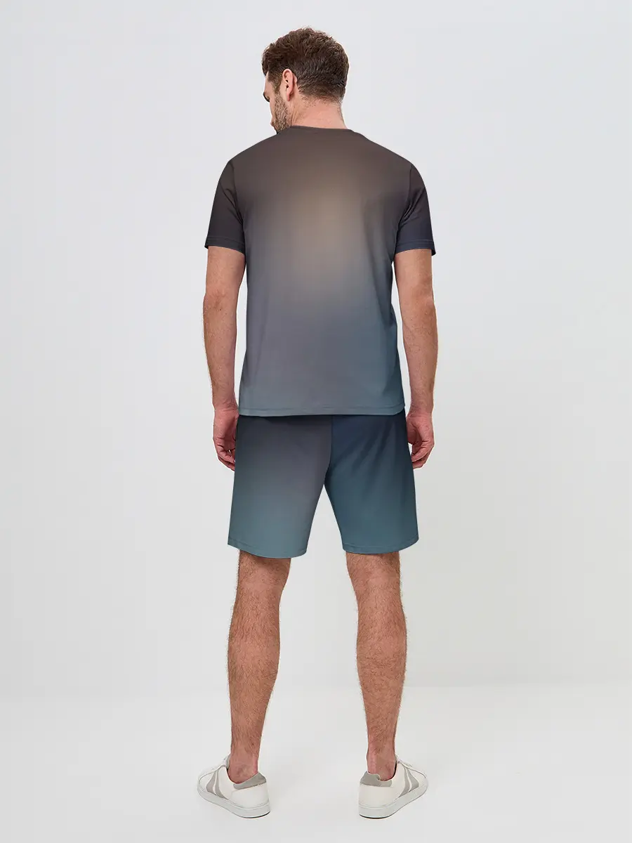 Мужской костюм с шортами / Хатсуне сидит прикрыв глаза