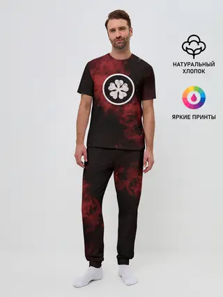 Мужская пижама с брюками / Эмблема Черного клевера на космическом фоне