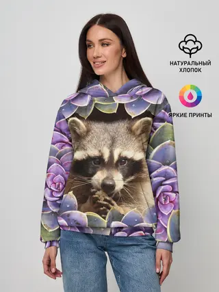 Женское худи / Енот среди цветов