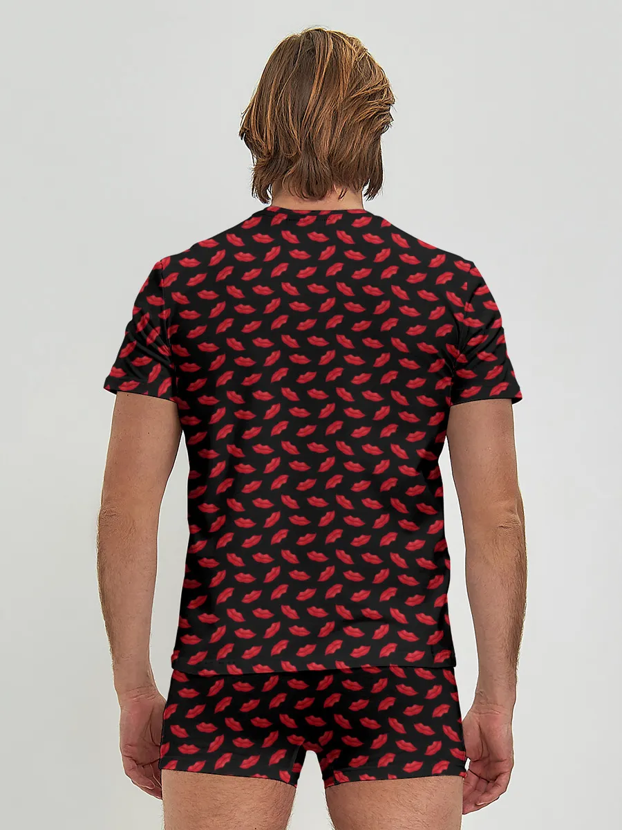 Мужские трусы с футболкой / Принт с поцелуями,алые губы