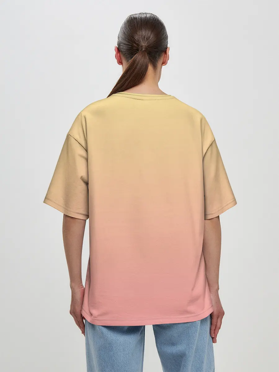 Женская футболка оверсайз / девочка и кролик