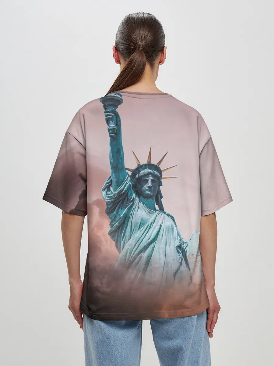 Женская футболка оверсайз / Статуя свободы